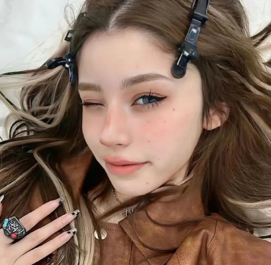燕语春风